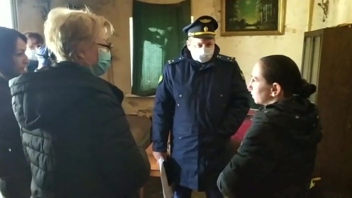 В отношении матери истощенной девочки из Талдома возбудили еще одно дело