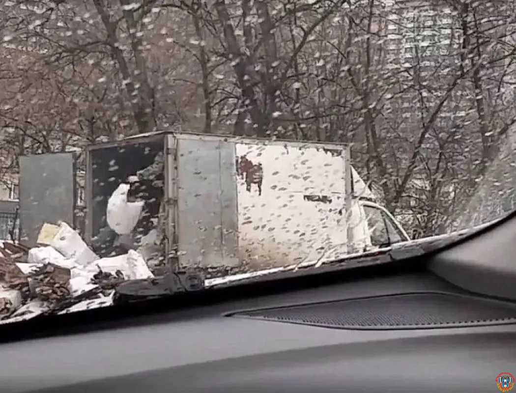 Пойманы с поличным на Нансена: в Ростове активисты и полиция пресекли сброс стройотходов &laquo;серыми возчиками&raquo;