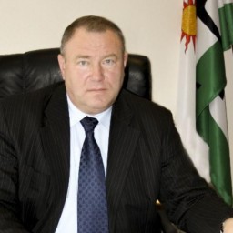 Экс-главу Целинского района, выдавшего аварийное жилье детям-сиротам, предложили лишить звания «Почетный гражданин»