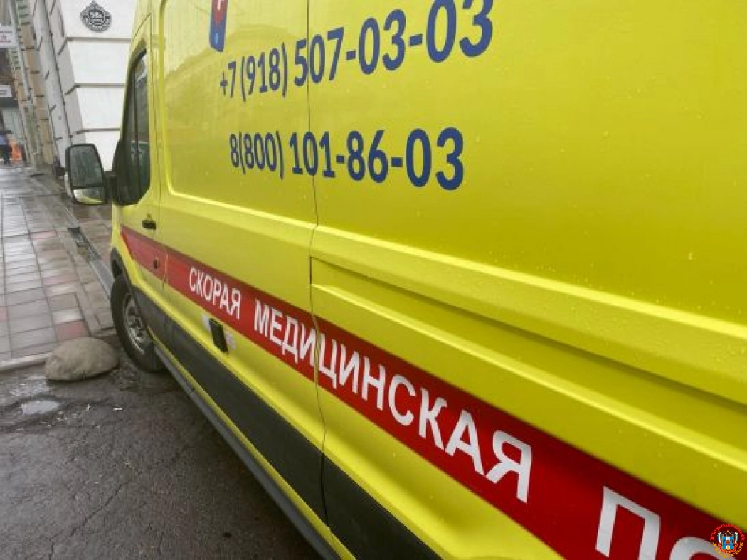 В Новочеркасске мужчина погиб, выпав из окна