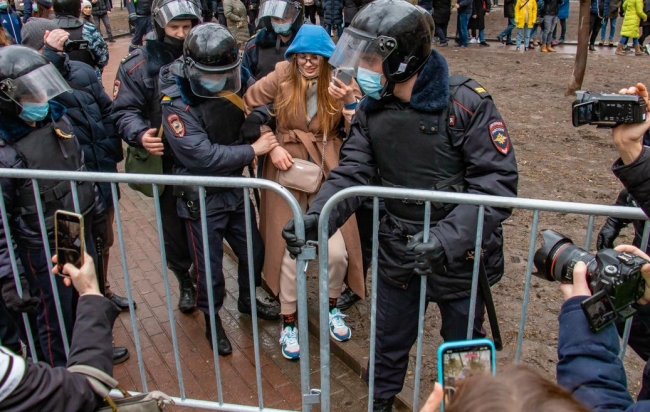 В Ростове наказание за участие в митингах получили уже 75 человек В Ростове наказание за участие в митингах получили уже 75 человек