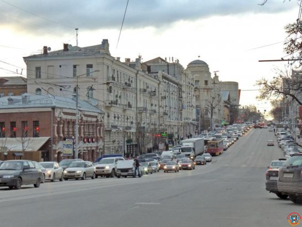 В Ростове никто не хочет ремонтировать Буденновский проспект