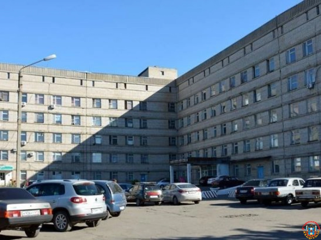 В Ростовской области пациент едва не погиб, выпав из окна больницы