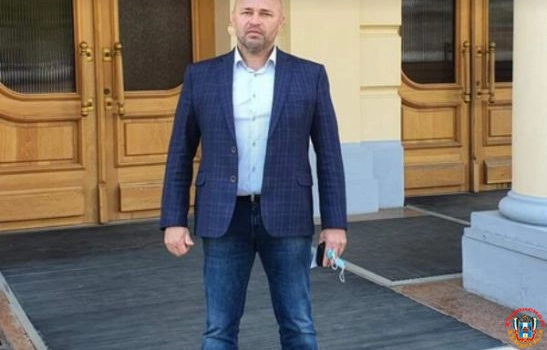 В Шахтах депутата гордумы задержали по подозрению в мошенничестве
