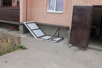 Новочеркасские чиновники только через 3 года пообещали благоустроить дом для детей-сирот Новочеркасские чиновники только через 3 года пообещали благоустроить дом для детей-сирот
