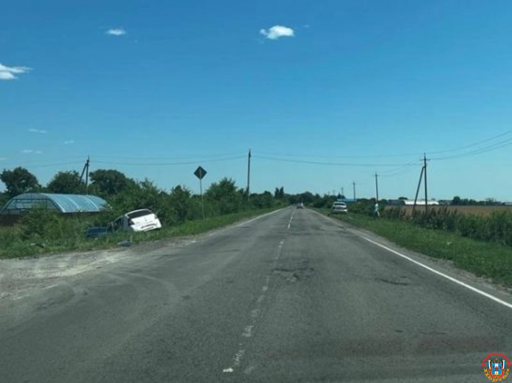 В Ростовской области 25-летняя водитель «Рено Сандеро» попала в ДТП
