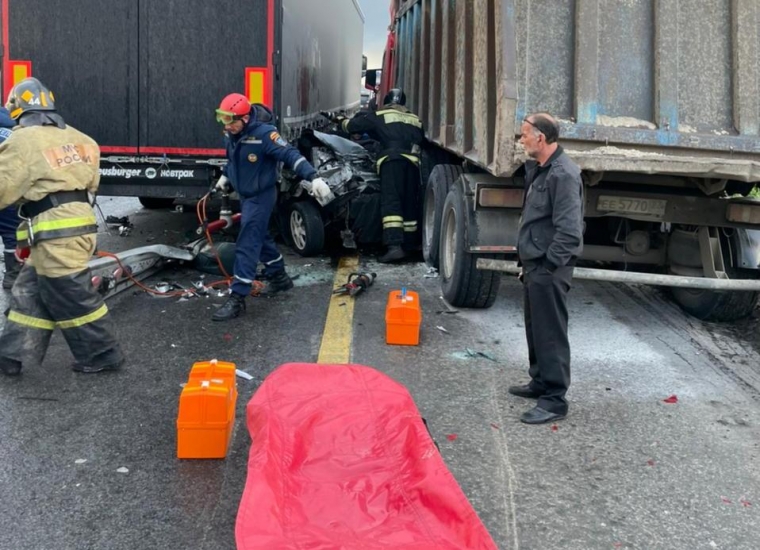 В ДТП с грузовиком в Аксайском районе погиб пассажир Lada Priora