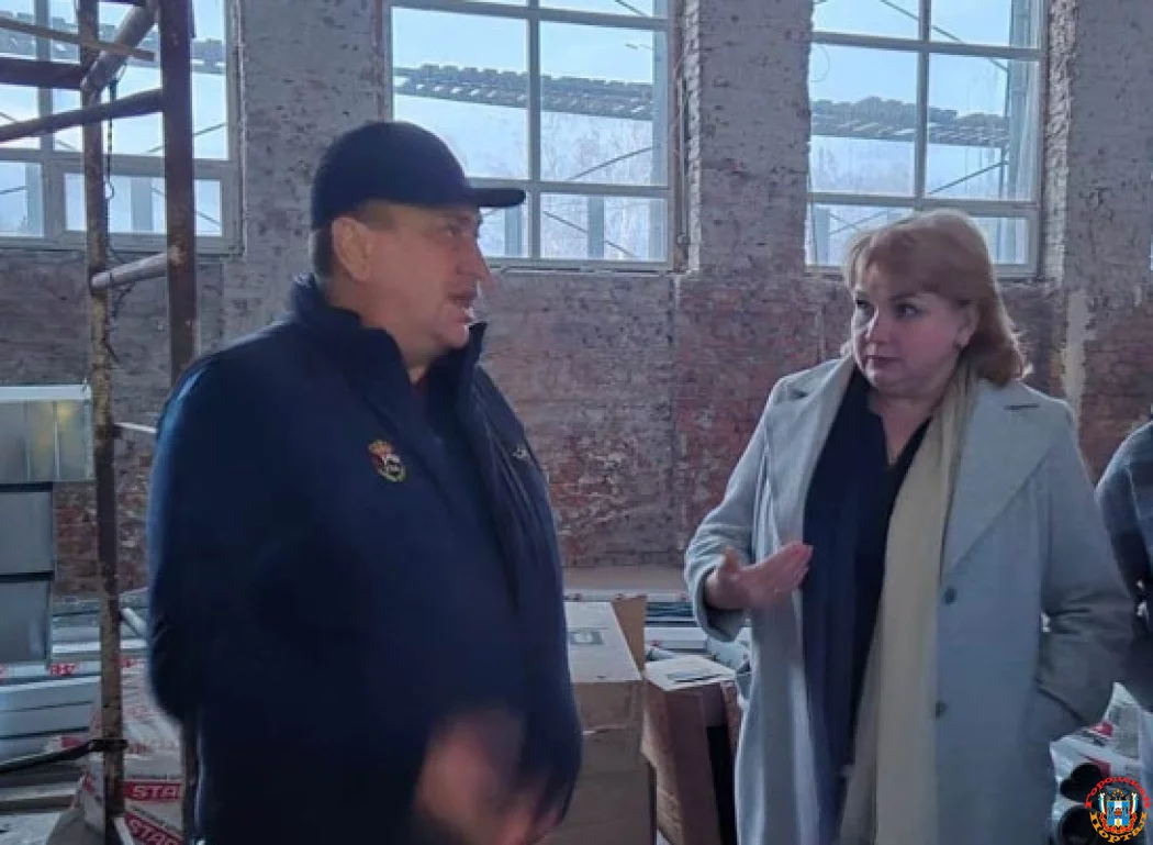 Власти проверили ход ремонта в школе №27 хутора Верхняя Кадамовка