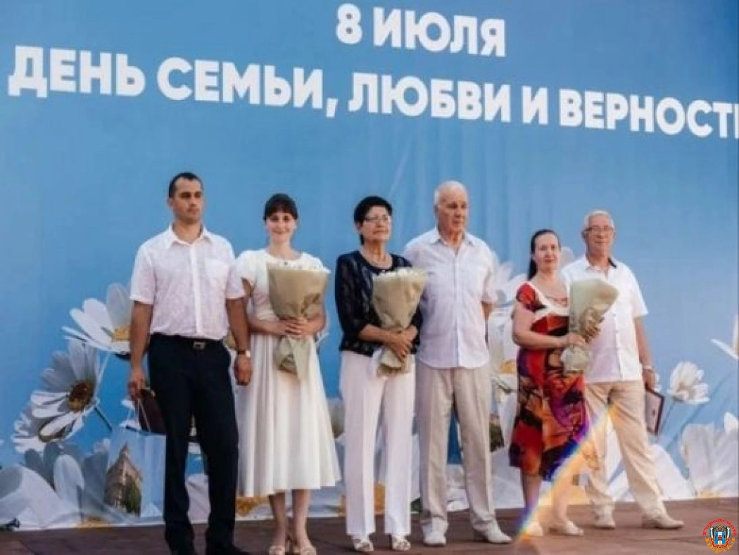 Алексей Логвиненко поздравил жителей Ростова с Днем любви, семьи и верности