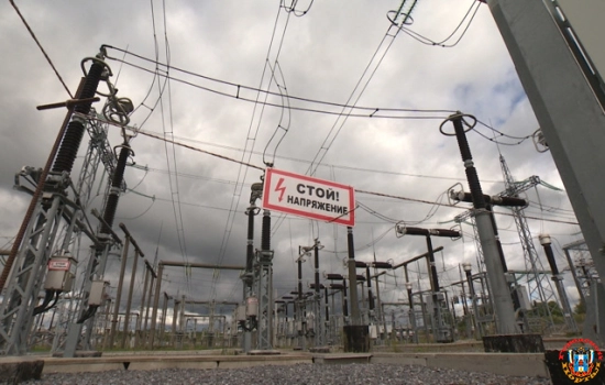 Украинский дрон атаковал подстанцию в Курской области