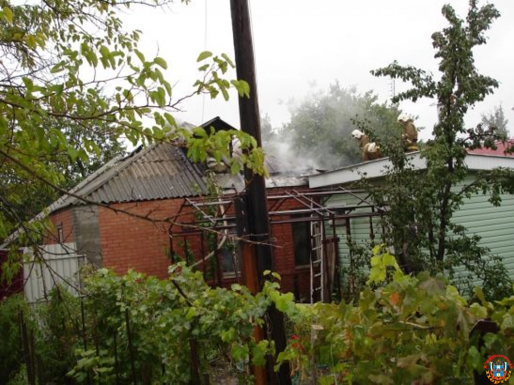 В Новошахтинске 67-летний мужчина заживо сгорел при пожаре в частном доме