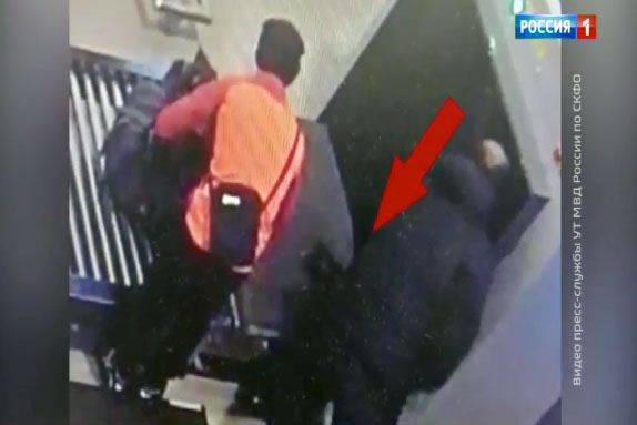 Ростовчанина подозревают в краже крупной суммы денег у одного из пассажиров аэропорта Платов