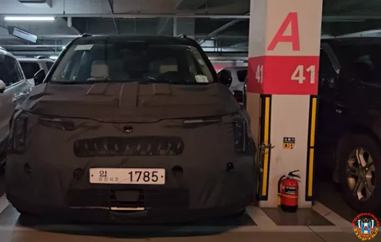 Это Kia Carnival 2025