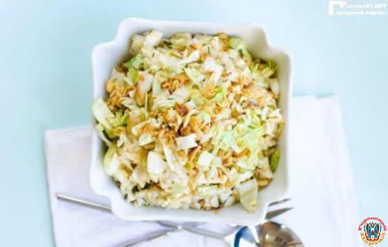 Восточный салат с капустой и лапшой