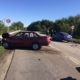 Женщина и двое ее детей пострадали в аварии на трассе в Ростовской области