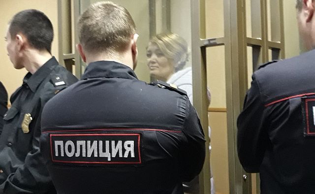 Суд отправил Анастасию Шевченко из «Открытой России» под домашний арест