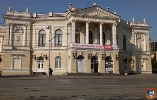 Для реставрации крыши Нахичеванского театра понадобилось более 30 миллионов