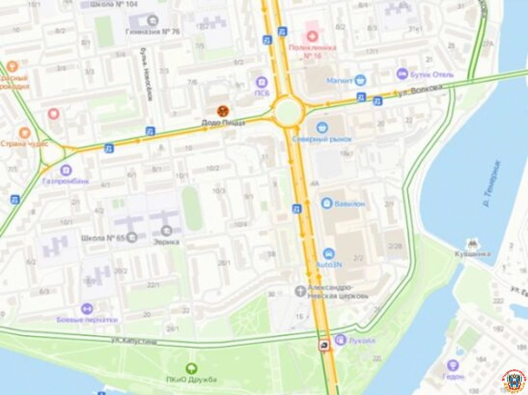 Массовое ДТП спровоцировало большую пробку возле БСМП-2 в Ростове