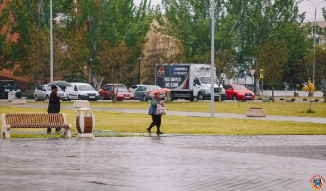 Штормовое предупреждение объявлено в Ростовской области из-за ливней и шквалистого ветра