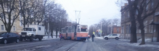В Таганроге сошел с рельсов трамвай