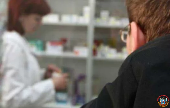 Страдающий перепадами давления мужчина разбил аптечную витрину и похитил тономерт в Ростове