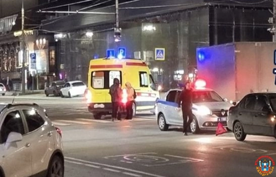В центре Ростова пешеход попал под колеса буксируемого автомобиля