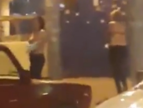 Отвязные танца полуголых «пятничных» девушек на вокзале Ростова попали на видео