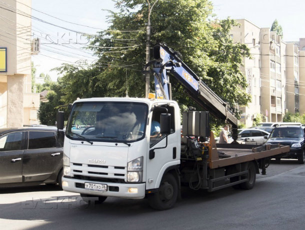 Ростовскому злоумышленнику для угона автомобиля понадобился эвакуатор Ростовскому злоумышленнику для угона автомобиля понадобился эвакуатор