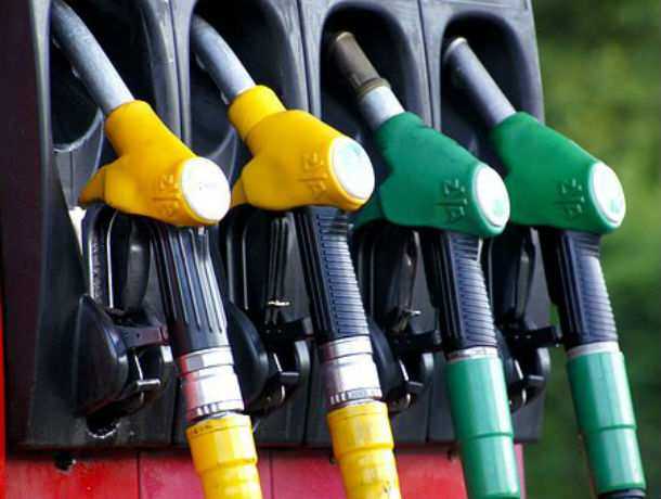 Рост остановился: цены на бензин перестали душить автовладельцев Ростова