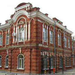 Бывший дом трудолюбия сегодня стал администрацией университета