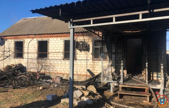 На Дону при пожаре в летней кухне погиб 59-летний мужчина
