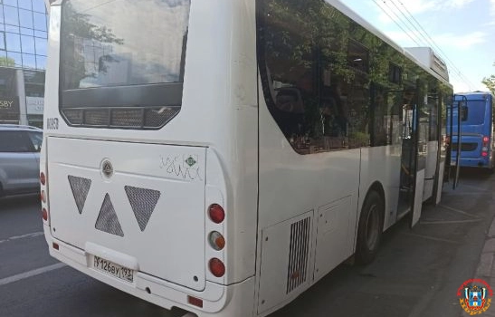 В Ростове пассажирка автобуса № 4 пострадала во время поездки