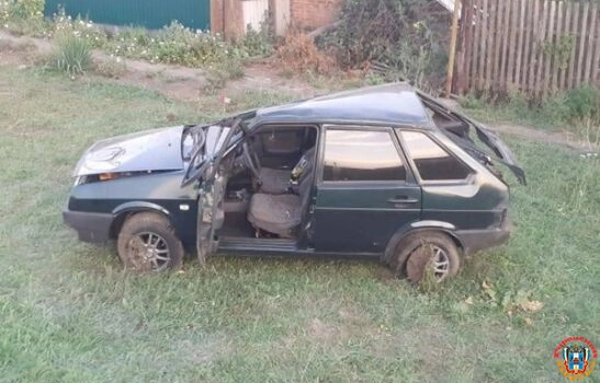 В Ростовской области 14-летний водитель «девятки» с подругами съехал в кювет и перевернулся