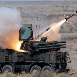 В Крыму готовят военную технику к участию в Параде Победы