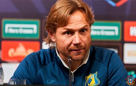 Карпин признан лучшим тренером сентября