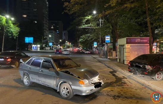 На Ворошиловском в Ростове два человека пострадали в ДТП с «Приорой»