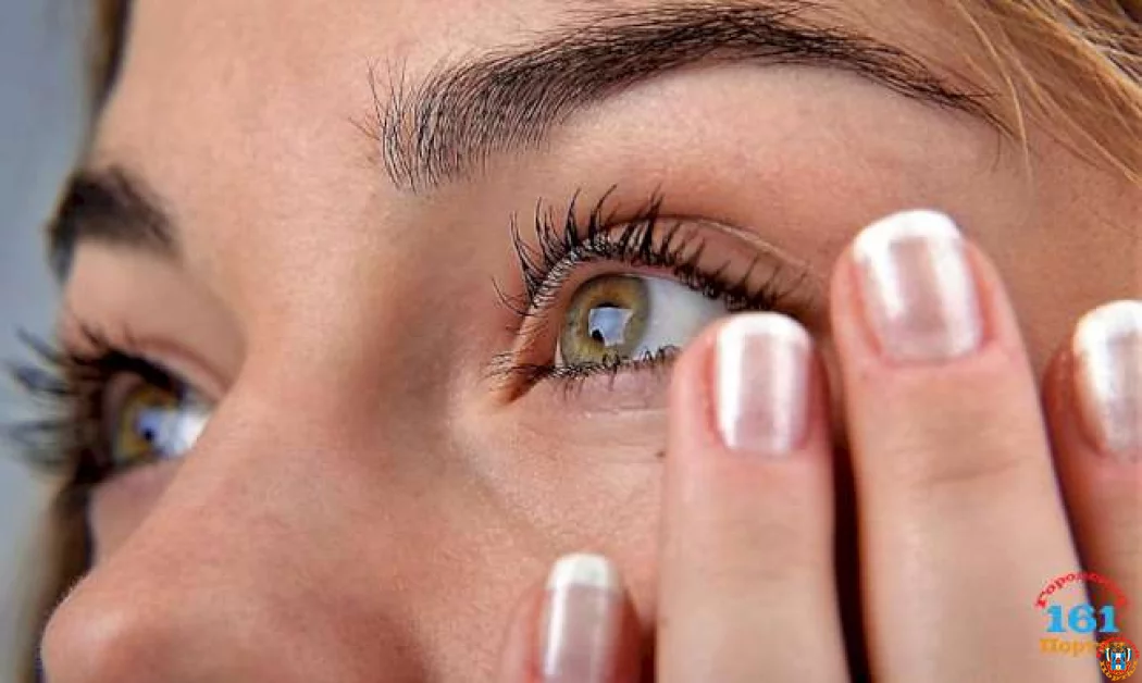 Почему дергается верхнее веко