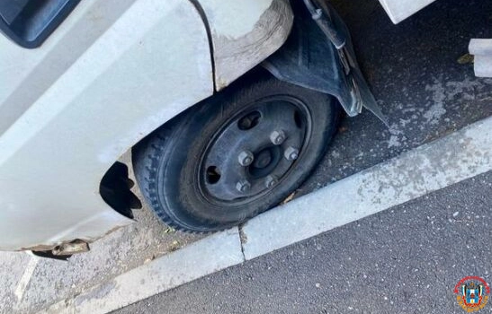 В массовом ДТП на трассе Волгоград – Сальск пострадали два взрослых и ребенок