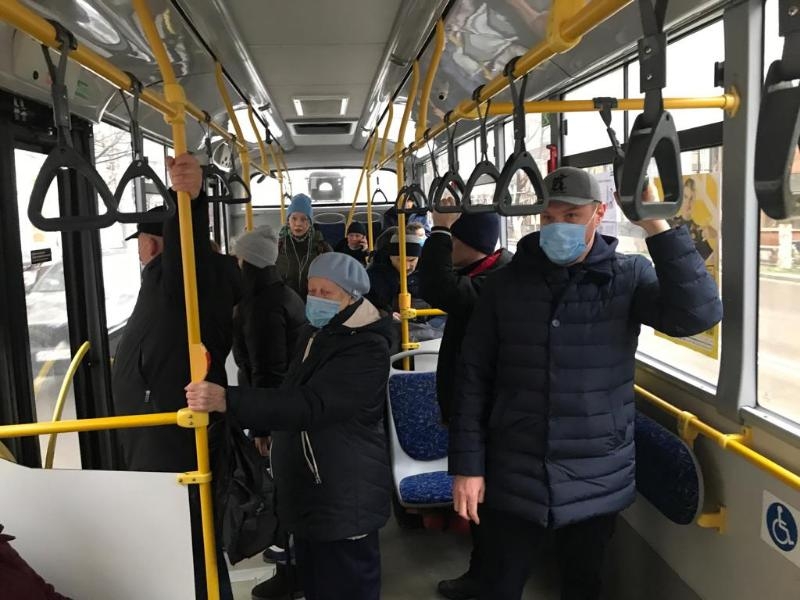 На новогодних выходных в Ростове на маршруты не вышло более 50% автобусов