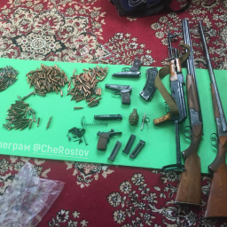 В Батайске силовики нашли большой схрон с оружием