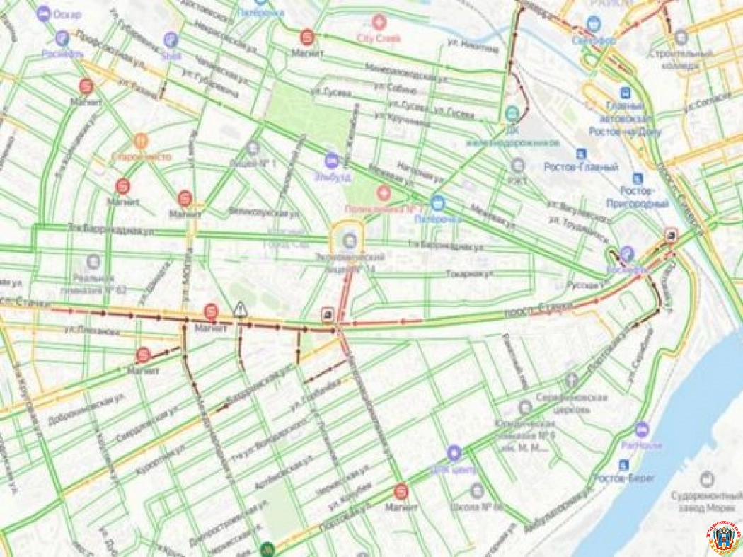 В Ростове из-за двух ДТП на Стачках образовалась гигантская пробка