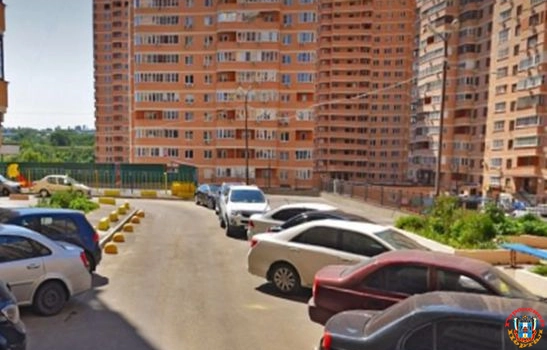 В Ростове на Северном неизвестные оторвали зеркала у 40 автомобилей