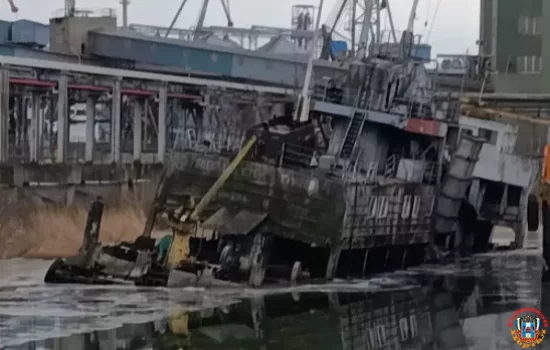 Затонувший земснаряд «Багермейстер Бурцев» достали со дна Дона