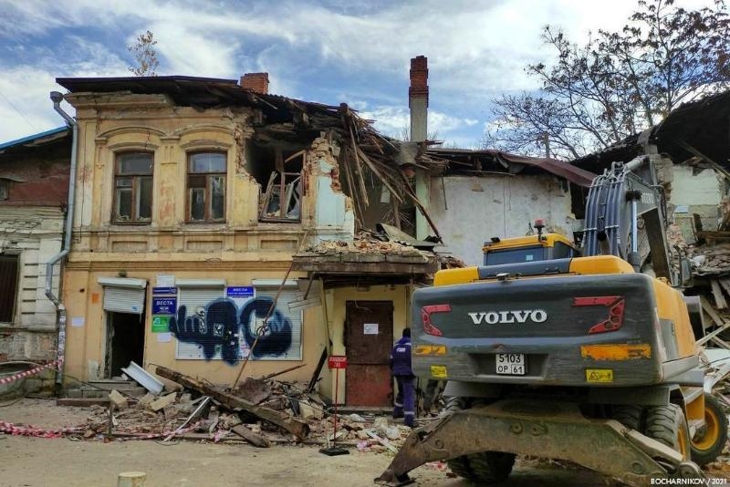 Власти Ростова продолжают сносить исторические здания в центре города