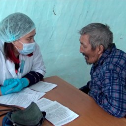 Медицинский авиадесант: в горные районы вакцину везут вертолетами