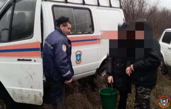 Заблудившемуся грибнику в Шолоховском лесу Донские спасатели оказали помощь