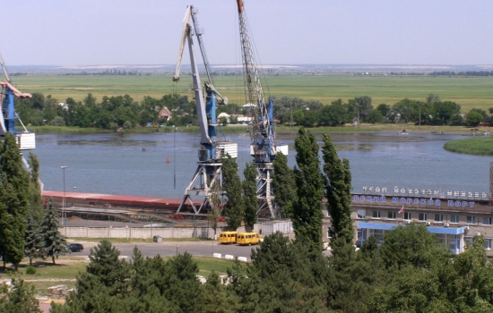 Правительство России планирует расширить границы морского порта Азов