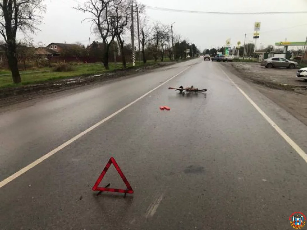 В Азовском районе водитель легковушки насмерть сбил велосипедиста