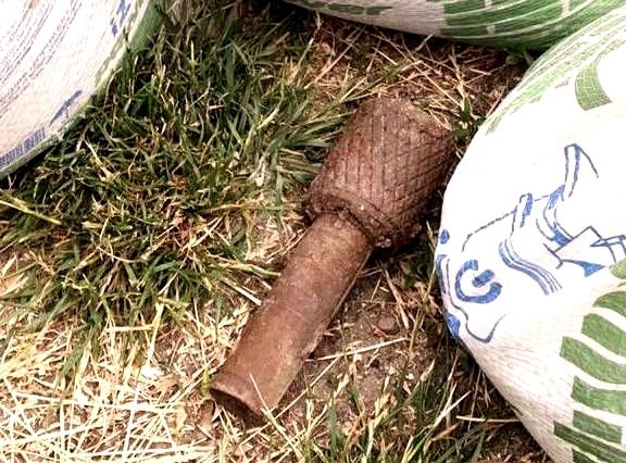 В Таганроге местные жители нашли гранату времен ВОВ