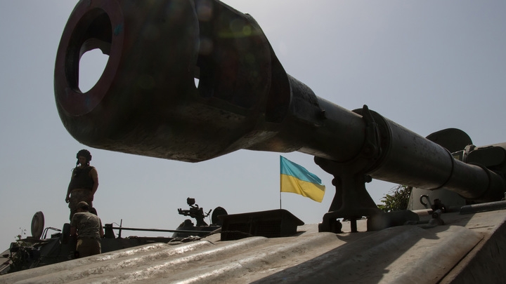 В Донбассе замечены украинские танки и "Осы"